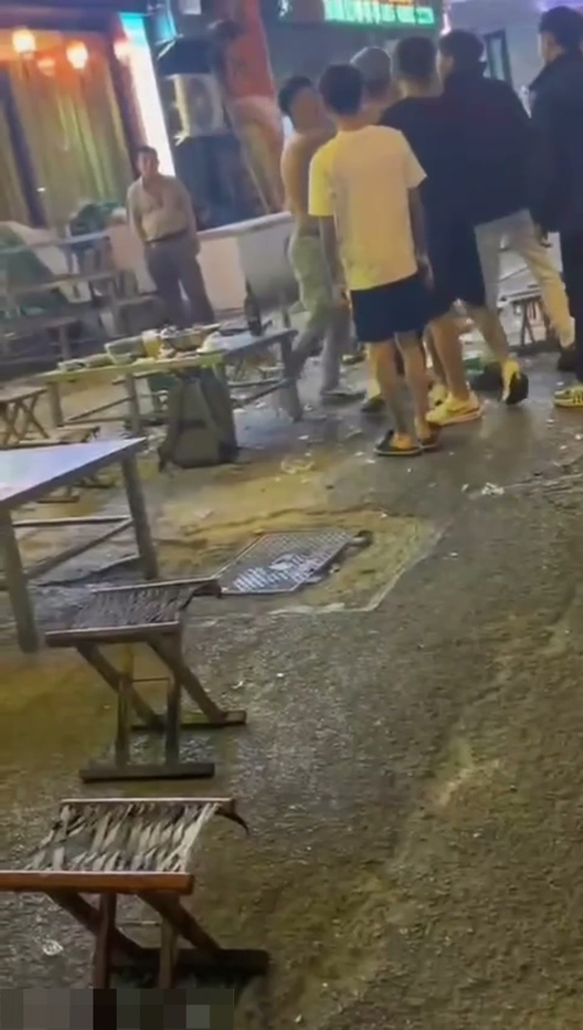 抖音快手精神小伙副官济南街头打架关中王单挑地头蛇