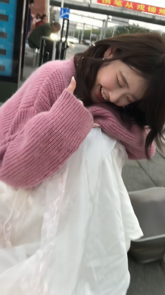 850万粉丝抖音纯欲网红杀猪饲料蛇姐49真空水手服直播