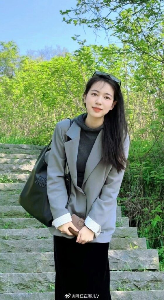 大杨嫂又上热搜麻豆传媒诱惑短剧恶搞三只羊事件