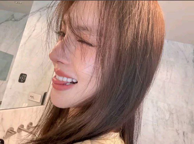 内娱知名女星金晨被曝肇事逃逸助理顶包被调查