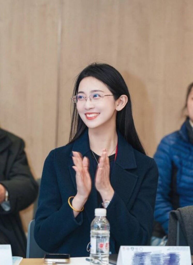 上海体育局财务科员邢娜曝丑闻婚内出轨与领导私通