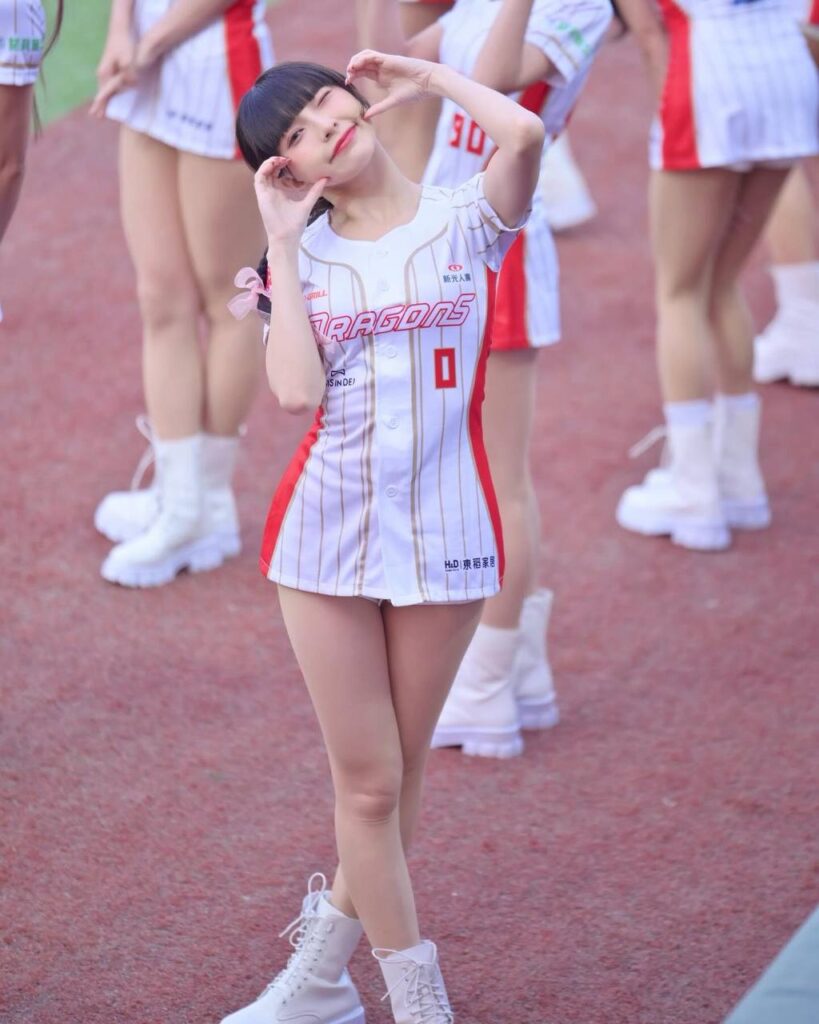 最美啦啦队元台湾味全龙啦啦队李芷霖被人妻曝光知三当三