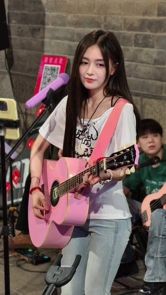 550万粉丝抖音励志歌手韩小九被传下海90万一晚谣言四起