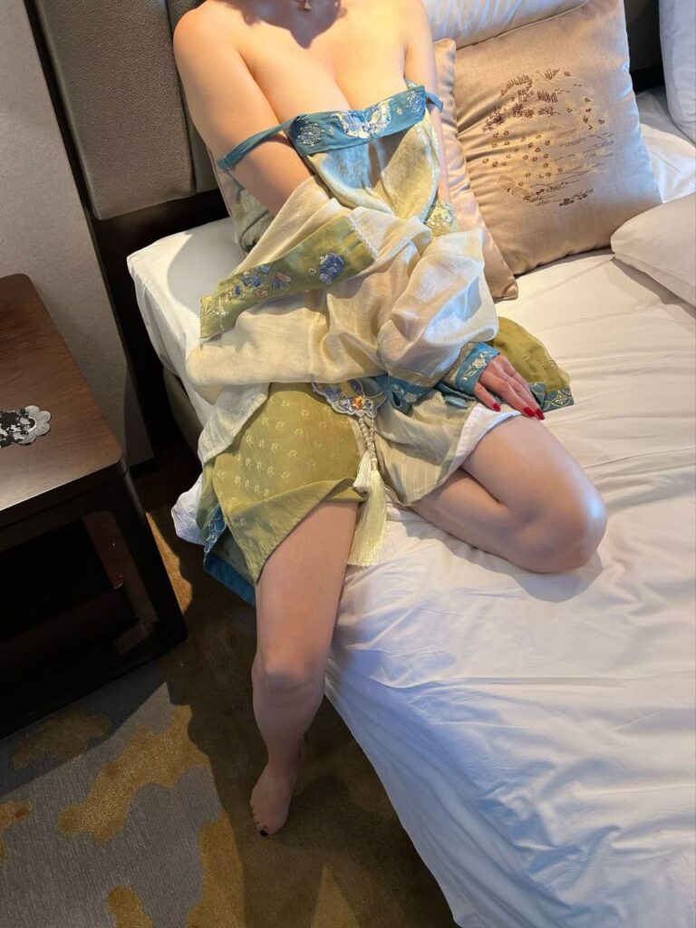 抖音最强分享欲老婆打窝第一人我的太太陈脂虎大尺度视频流出