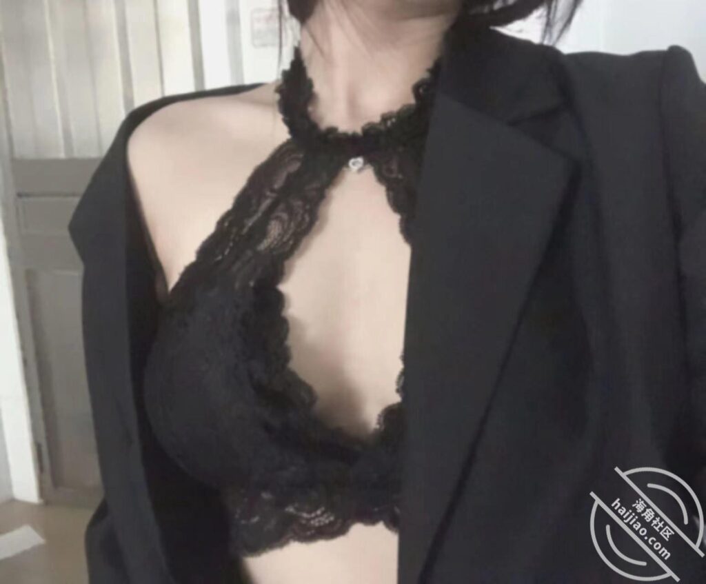 [长篇连载:跟妹妹乱x的美好时光]看着妹妹那发育快的好身材就控制不住我自己-来自海角社区的真实故事经历