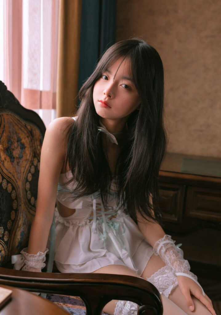 微博福利姬精绝女王林书辞顶级反差嫩妹定制作品流出