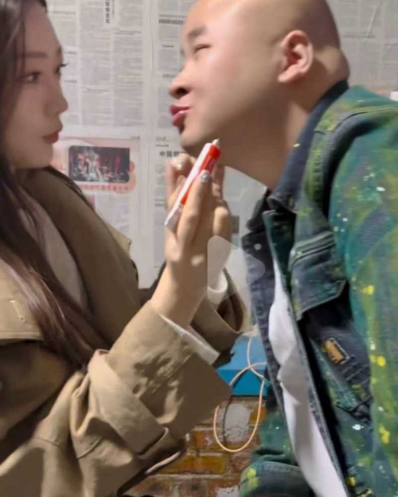 快手千万粉丝网红老狗塌房始末妻子白羽自曝家丑婚内出轨女徒弟
