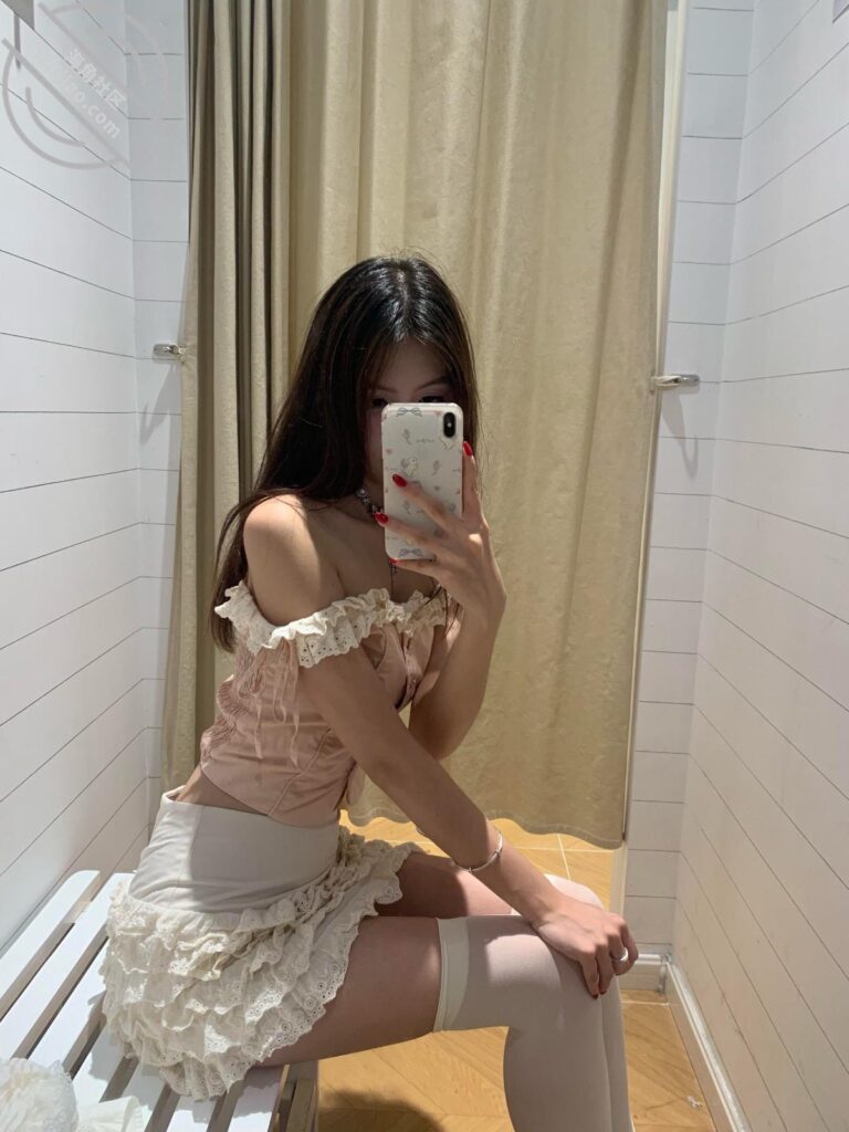 [长篇连载:爱上了继父]我的心告诉我我想吸引他-来自海角社区的真实故事经历