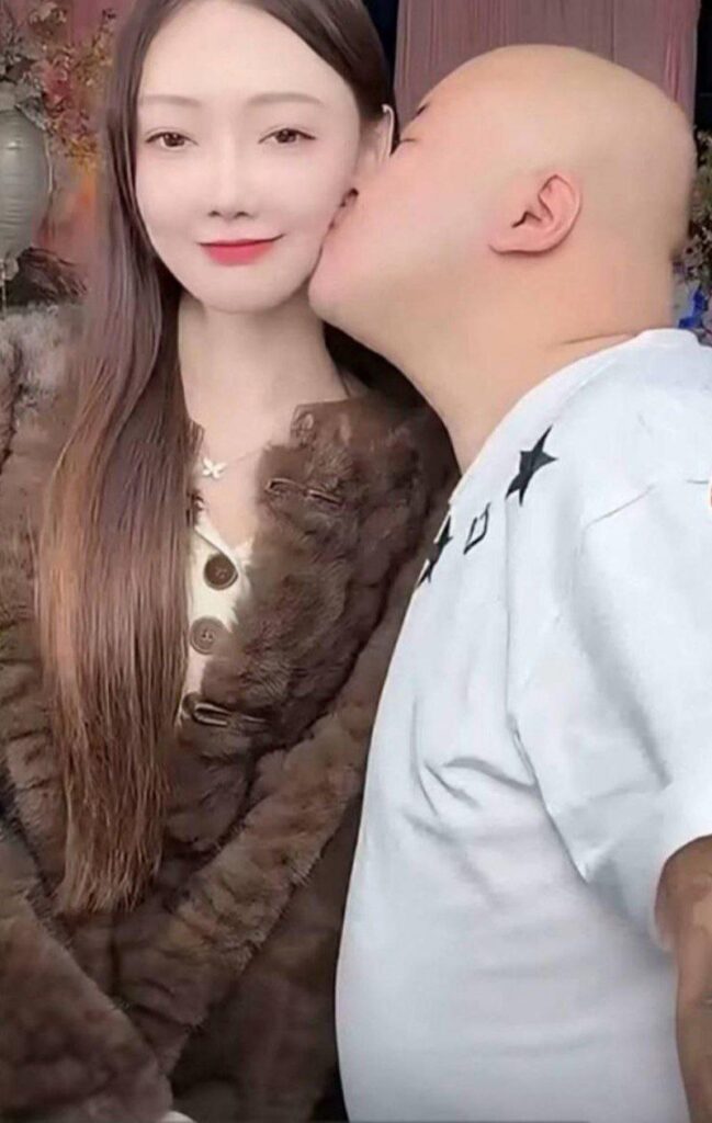 快手千万粉丝网红老狗塌房始末妻子白羽自曝家丑婚内出轨女徒弟