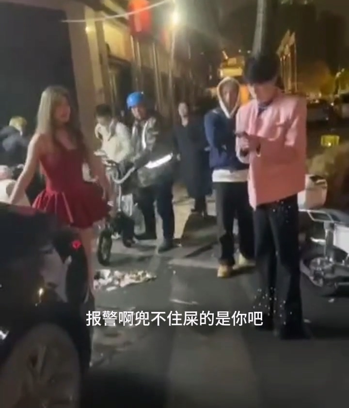 兜不住屎的0武汉十三郎酒吧红裙女爆料男友出轨做0