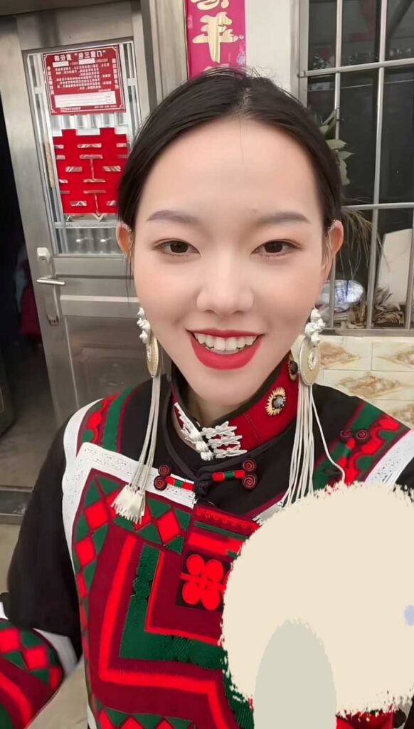11万粉丝彝族网红HGG火哥哥自曝绿帽新婚妻子出轨卷款200万出逃