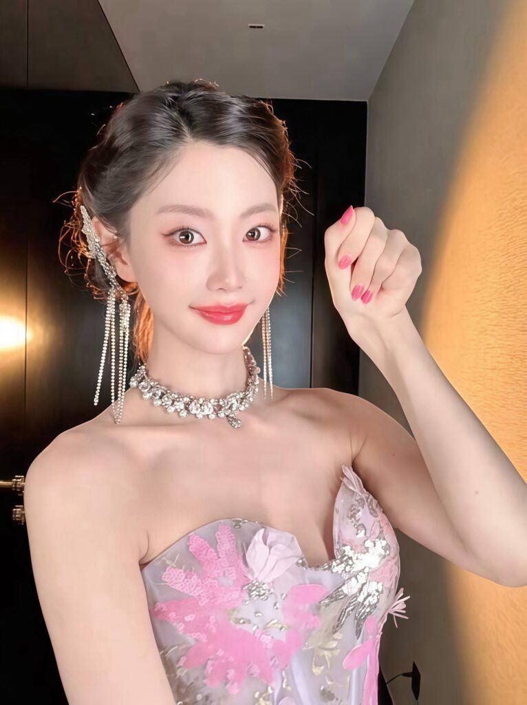 韩国争议女演员克拉拉出演包贝尔最新电影大尺度镜头外流