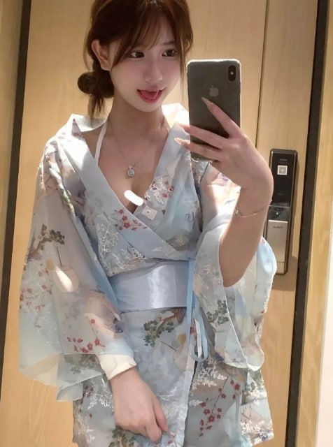 21万粉丝擦边女网红宥子清纯嫩妹下海私拍福利视频流出
