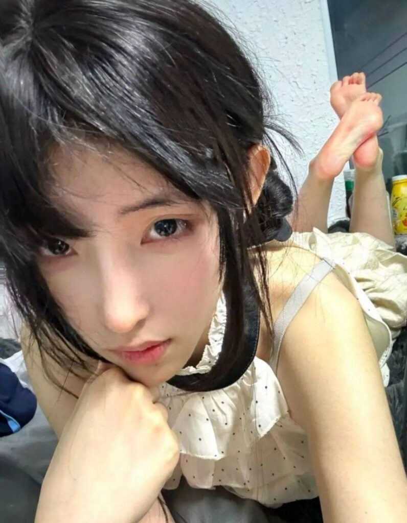 12万粉丝抖音美腿御姐张人o私拍福利视频外流