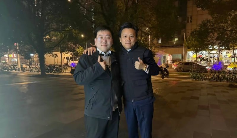 东东电竞董事长刘旭东被堵门百万粉丝网红龙团座线下真实