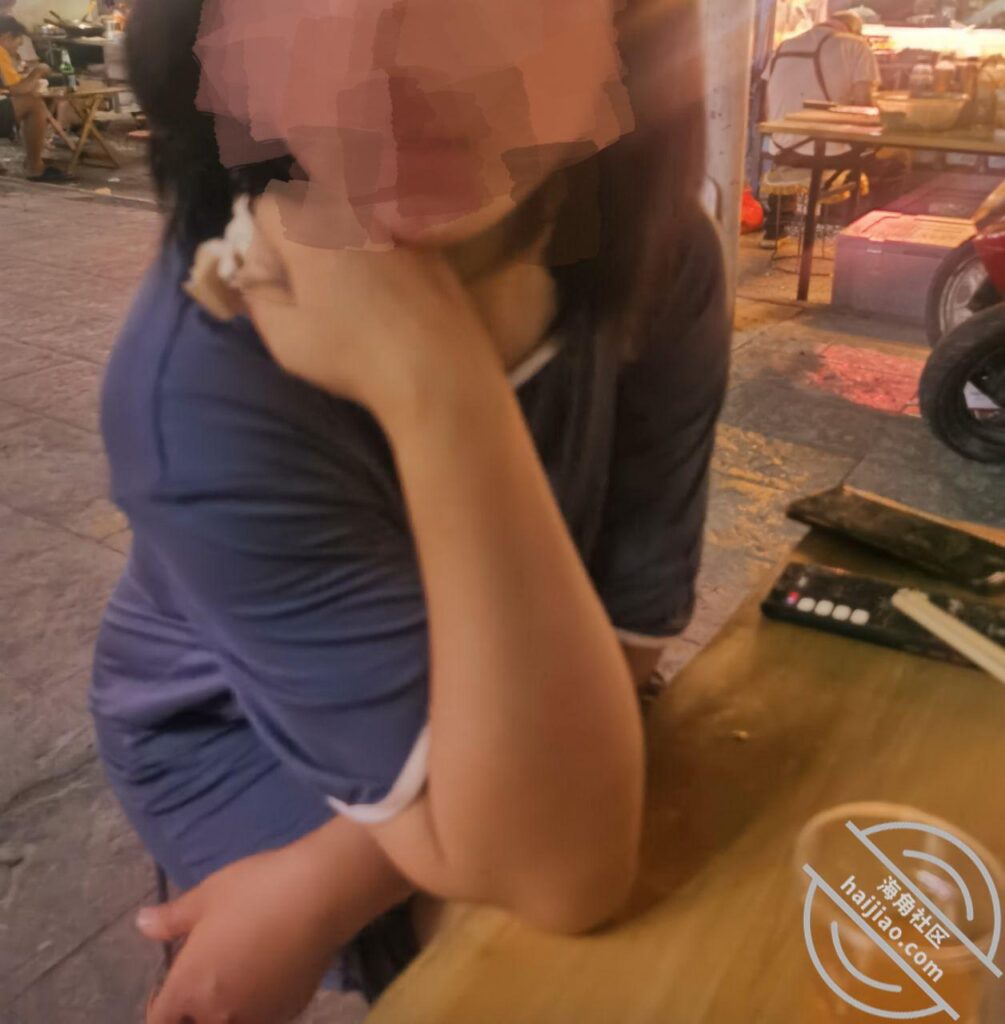 [长篇连载:吸引亲弟弟]幻想我亲弟弟能对我这个姐姐亲吻抚摸-来自海角社区的真实故事经历