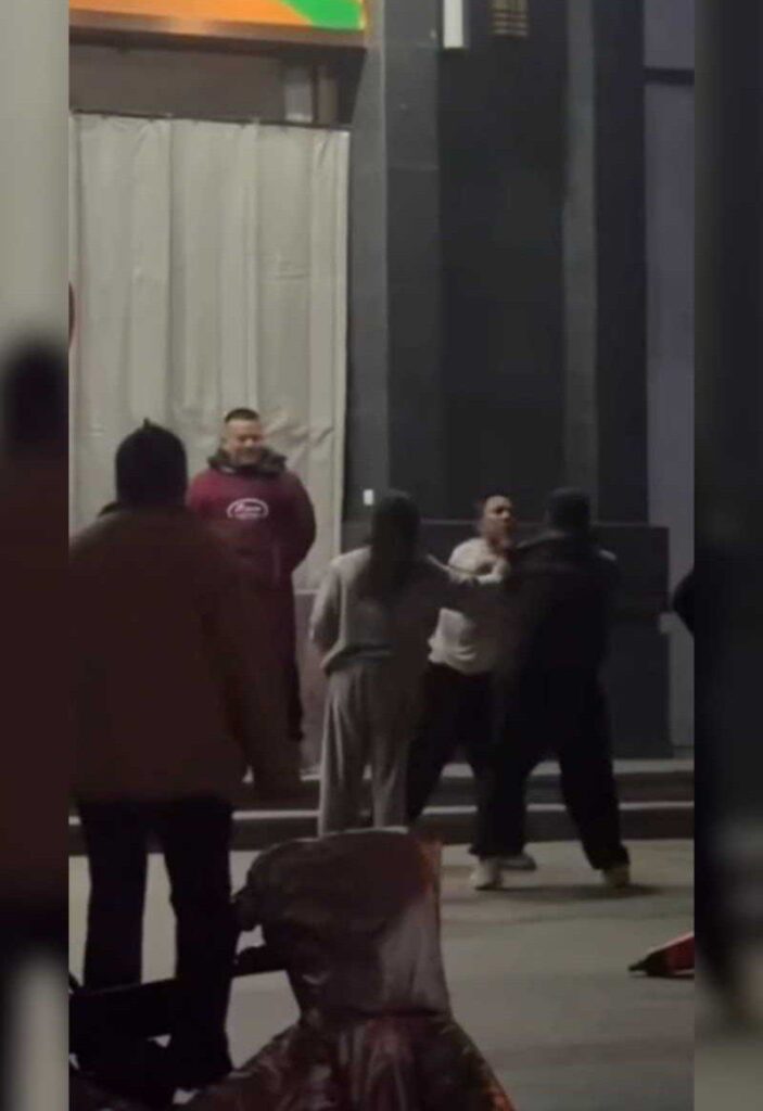 河南驻马店纯爱战神1v5妻子偷情出轨还被兄弟背刺