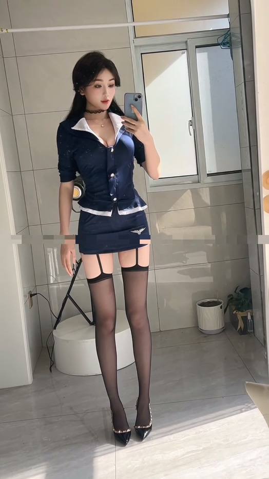 67万粉丝抖音美腿御姐小久红惨遭封号私拍视频流出
