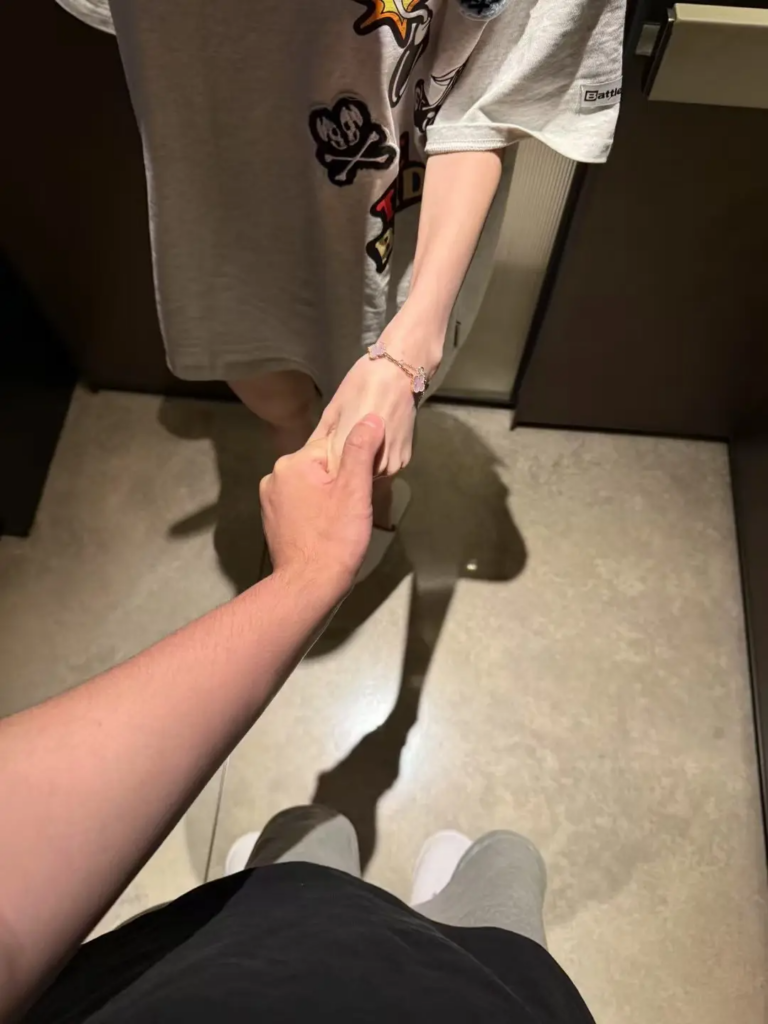 前男友实锤170万粉丝抖音网红江可爱顶级捞女下海福利姬