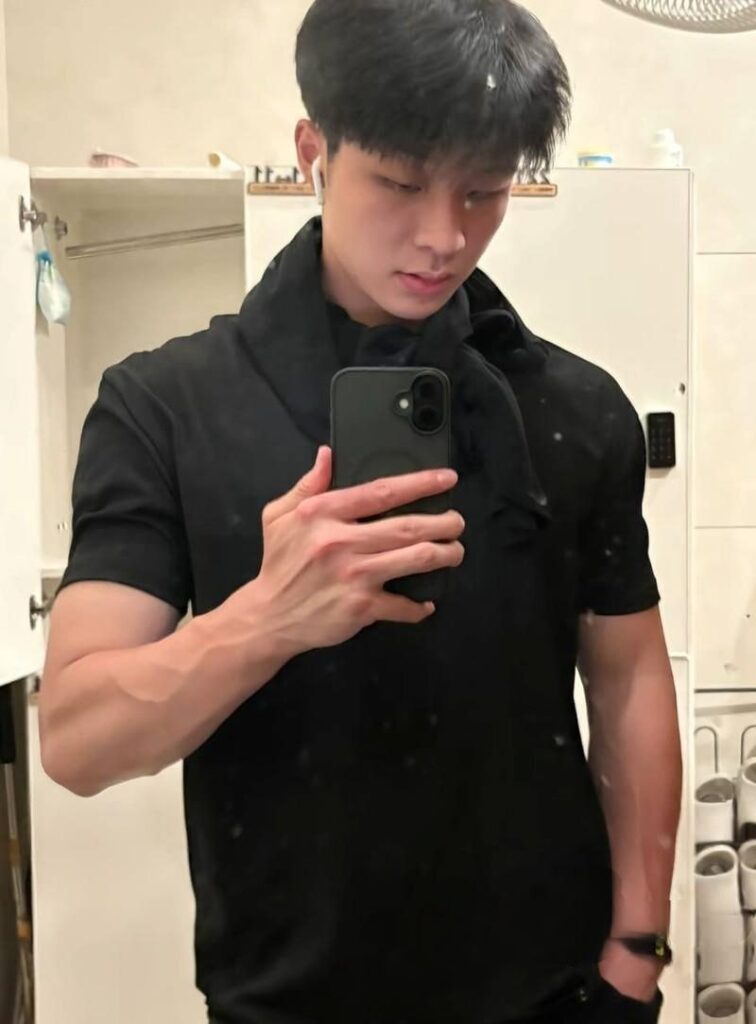北京外语大学渣男谭某分手还想睡前任女友联合实锤渣男