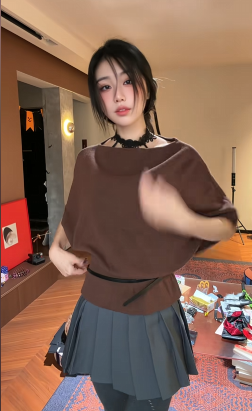 26万粉丝抖音擦边女网红一只官高价定制福利视频流出