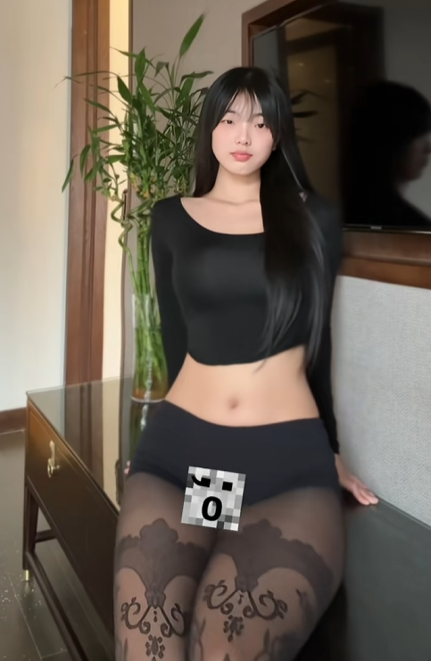 95万粉丝抖音网红我是鞋拔子纯欲嫩妹定制瑜伽视频流出