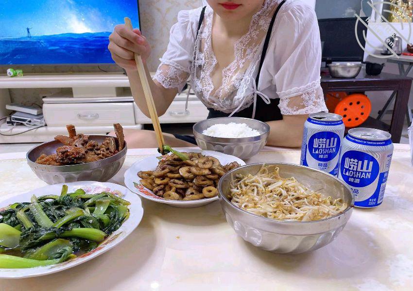 [长篇连载:和小嫂子的春天]每天看着跟我同龄的小女人诱惑力太大了-来自海角社区的真实故事经历
