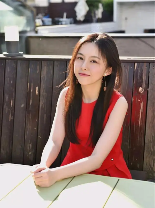 清华高材生刘也行爆丑闻前妻指控婚内出轨卷走金条