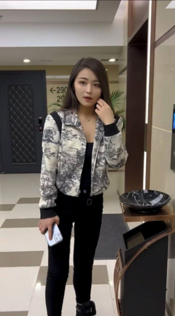 快手430万粉丝女网红如意知三当三酒店私会金主被原配暴打