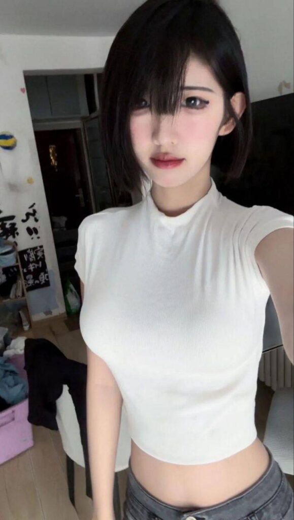 52万粉丝抖音腿精行简高挑女神私拍不雅视频曝光