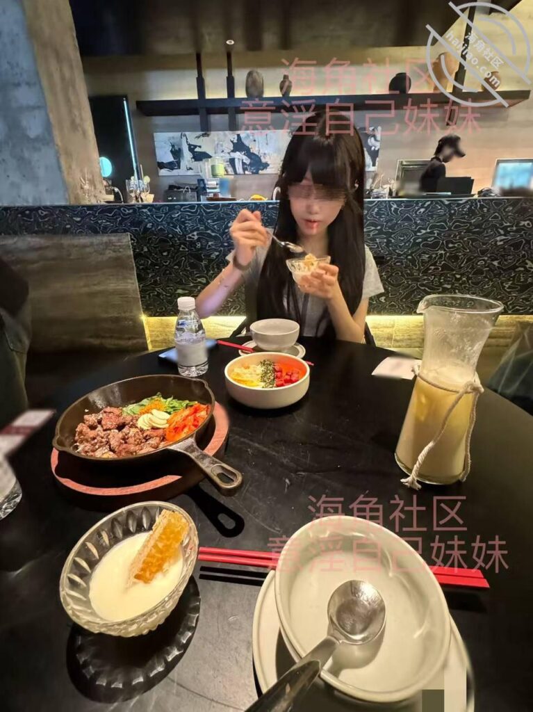 至151章节[长篇连载:意银自己妹妹]看着妹妹跟另外着姐妹进了房间就开始幻想-来自海角社区的真实故事经历